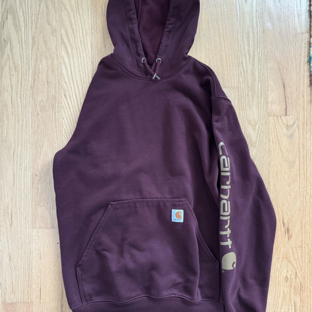 Carhartt men’s loose fit mid weight logo hoodie in port red color Size Small